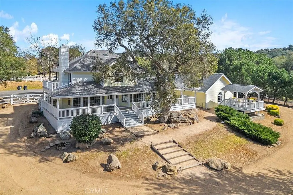 Single Family in Lake Elsinore, CA